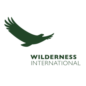 Das Logo von Wilderness International mit Adler und Schriftzug.